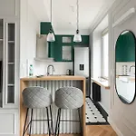 City Centre Modern Studio Apartamento